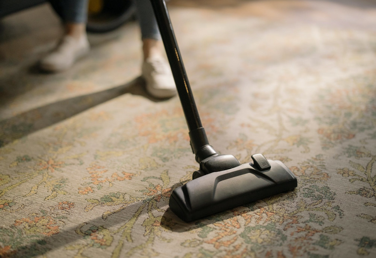 Idei geniale pentru curățarea covorului